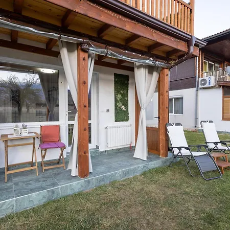 アパート Nikol #1 Raduil