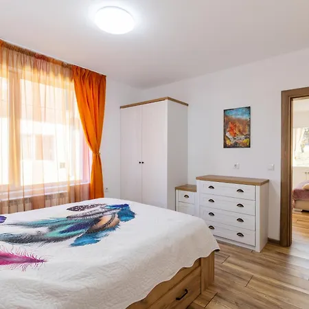 アパート Nikol #1 *