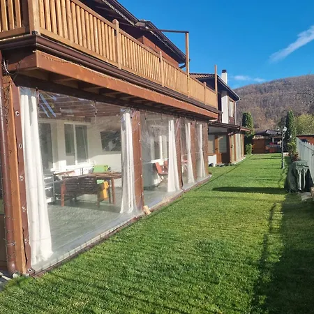 アパート Nikol #1